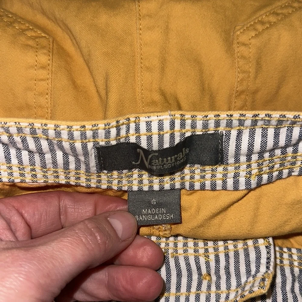 Natural Reflections Yellow Cargo Shorts‎ Size 6